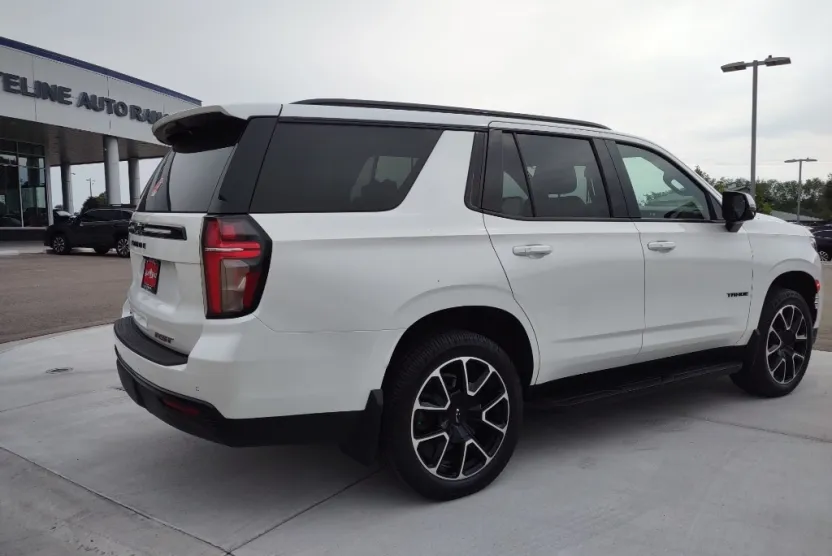 2023 Chevrolet Tahoe RST photo 1