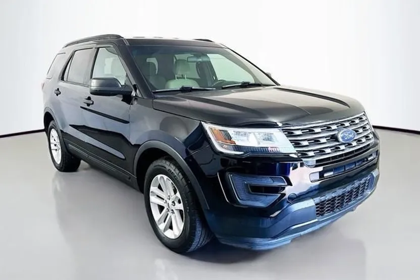 2016 Ford Explorer Base photo 1