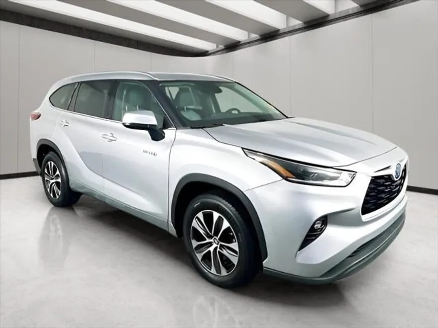 2021 Toyota Highlander Hybrid XLE photo 1