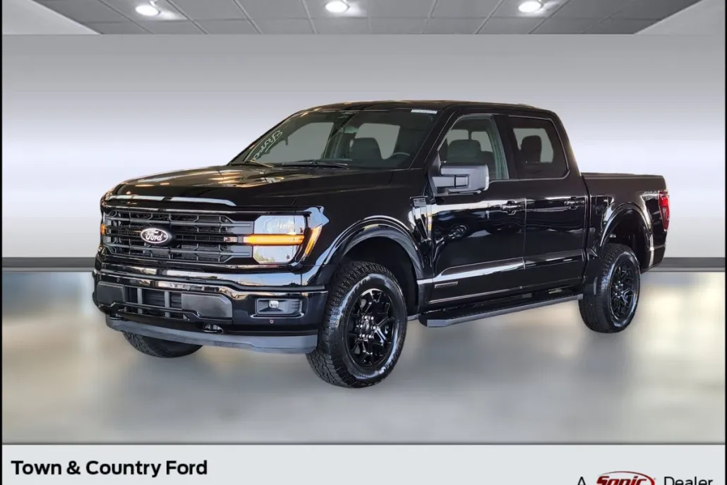 2025 Ford F-150 XLT photo 1