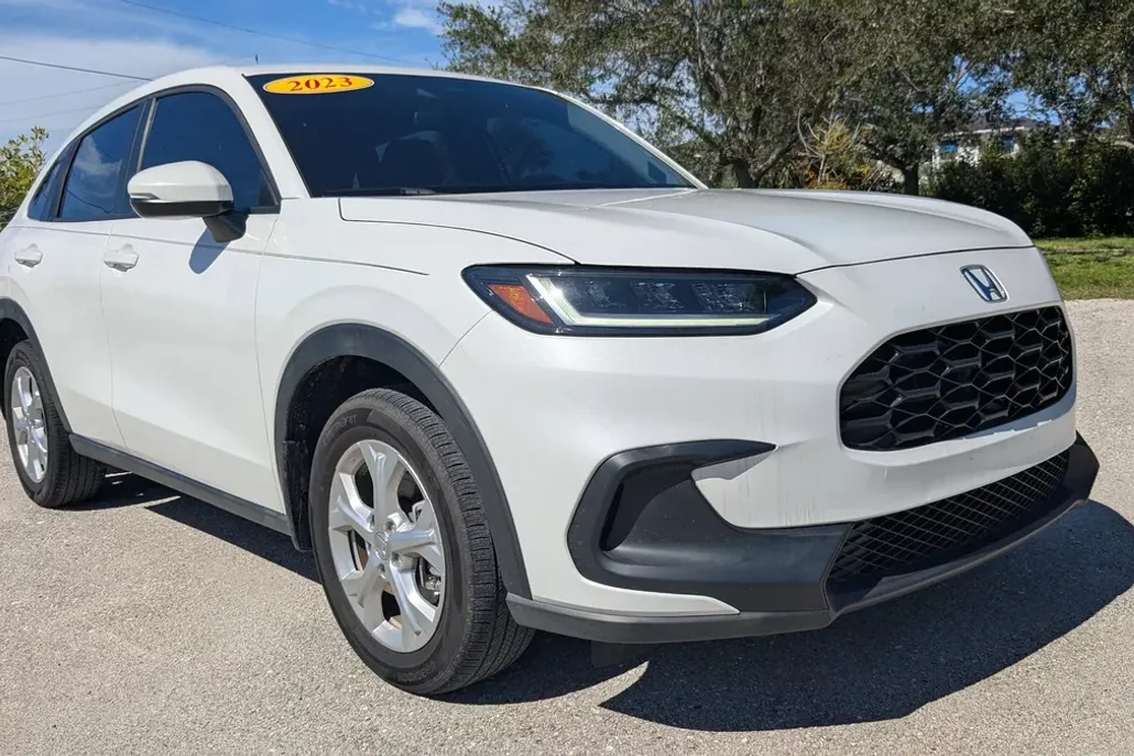 2023 Honda HR-V LX 2WD photo 1