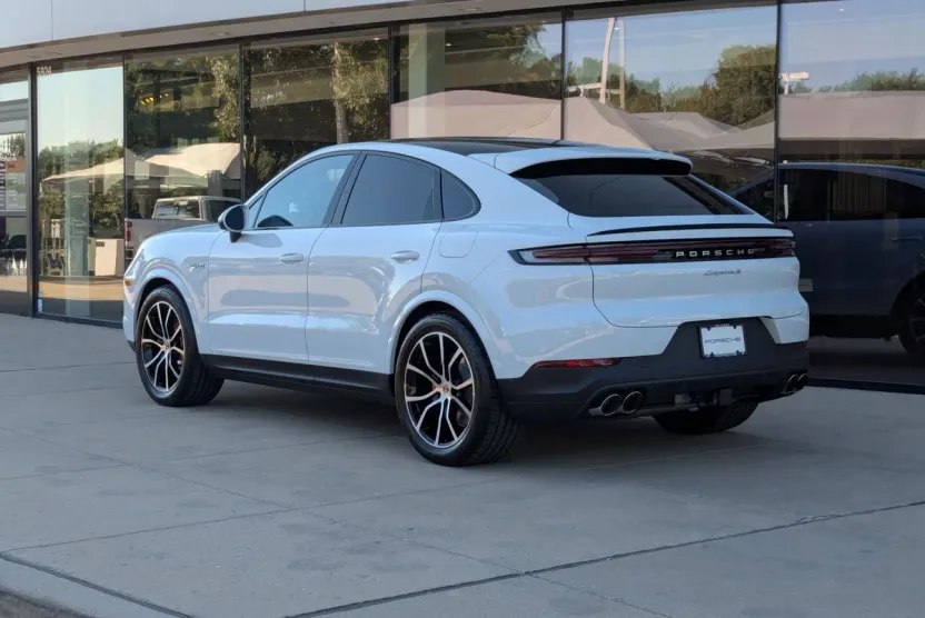 2026 Porsche Cayenne E-Hybrid Coupe S photo 1
