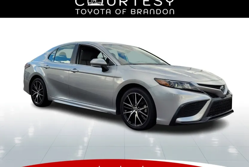 2024 Toyota Camry SE photo 1