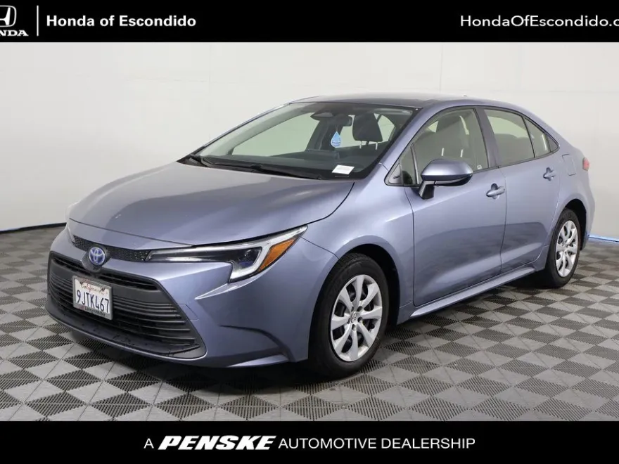 2024 Toyota Corolla Hybrid LE photo 1