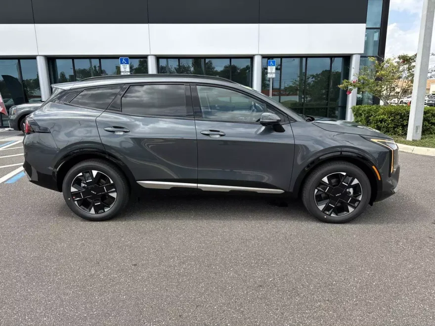 2026 Kia Sportage Hybrid photo 1