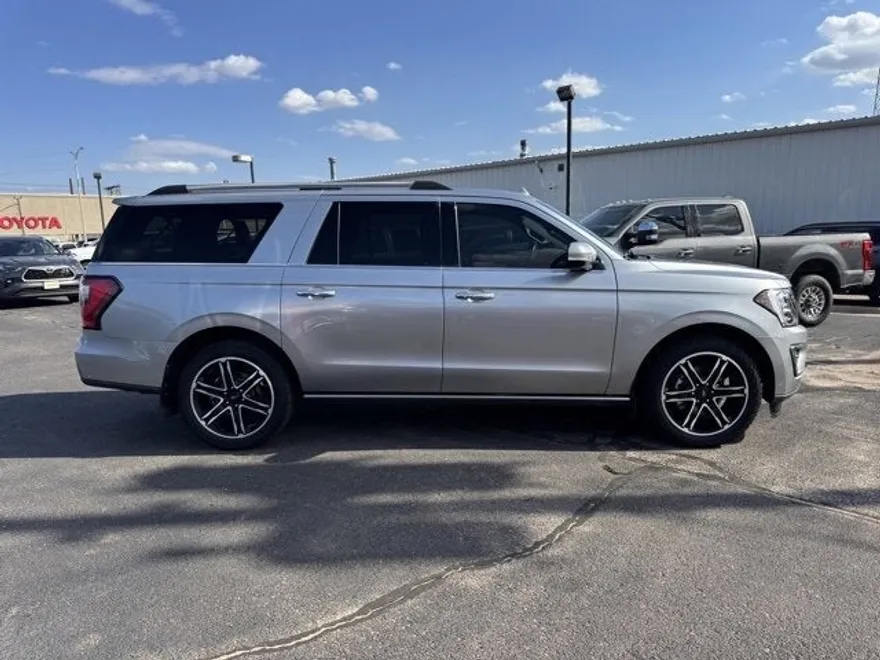 2021 Ford Expedition MAX Limited photo 1