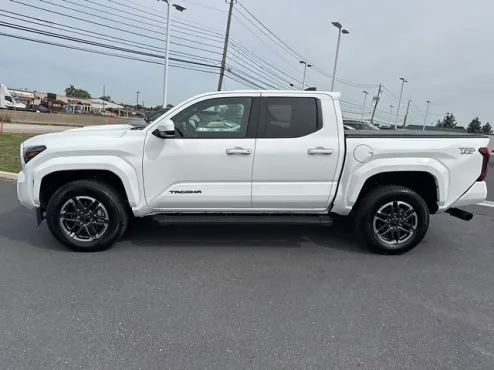2025 Toyota Tacoma 4x4 TRD Sport Double Cab photo 4