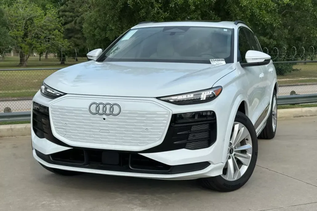 2025 Audi Q6 E-tron Premium Plus photo 1
