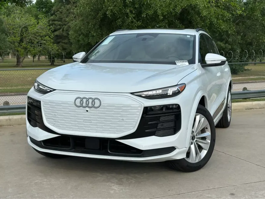 2025 Audi Q6 E-tron Premium Plus photo 1