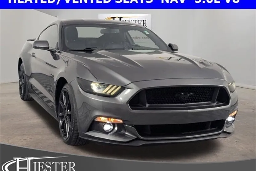 2016 Ford Mustang GT Premium photo 1