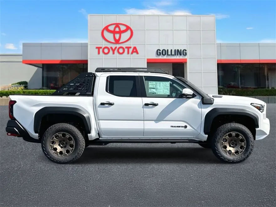2025 Toyota Tacoma Trailhunter photo 1