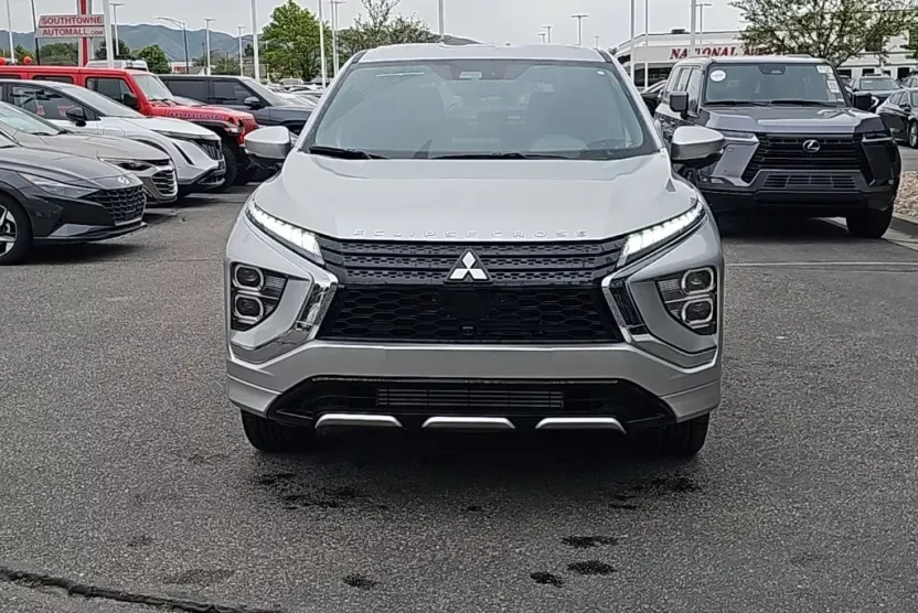 2025 Mitsubishi Eclipse Cross SEL photo 1