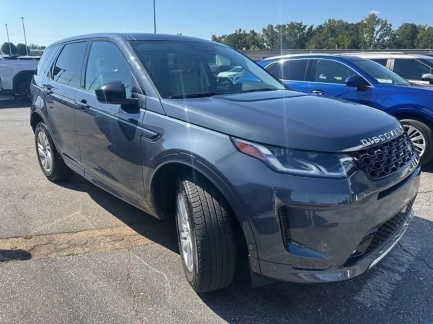 2024 Land Rover Discovery Sport S photo 1