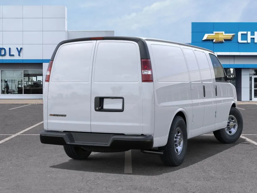 2025 Chevrolet Express Cargo 3500 photo 1