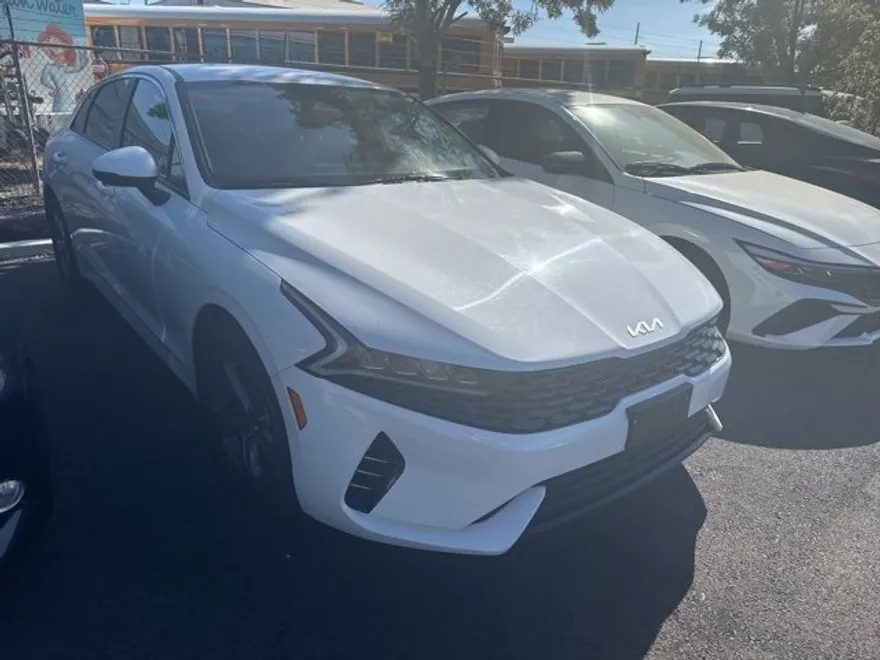 2023 Kia K5 LXS photo 1