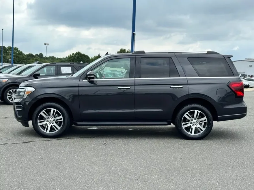 2024 Ford Expedition Limited photo 1