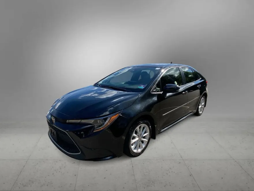 2020 Toyota Corolla XLE photo 1