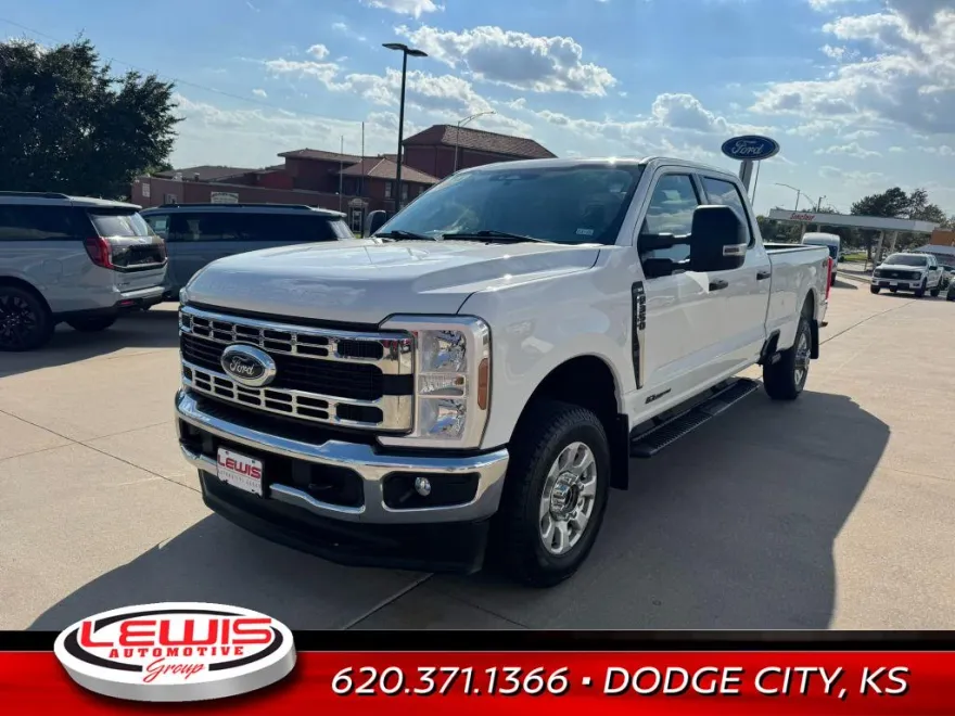 2024 Ford F-350 XLT photo 1
