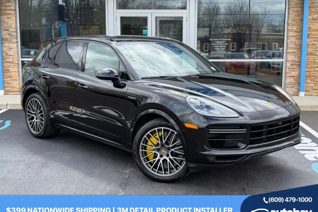 2021 Porsche Cayenne Turbo S E-Hybrid photo 1