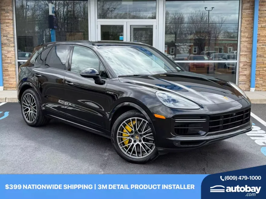 2021 Porsche Cayenne Turbo S E-Hybrid photo 1