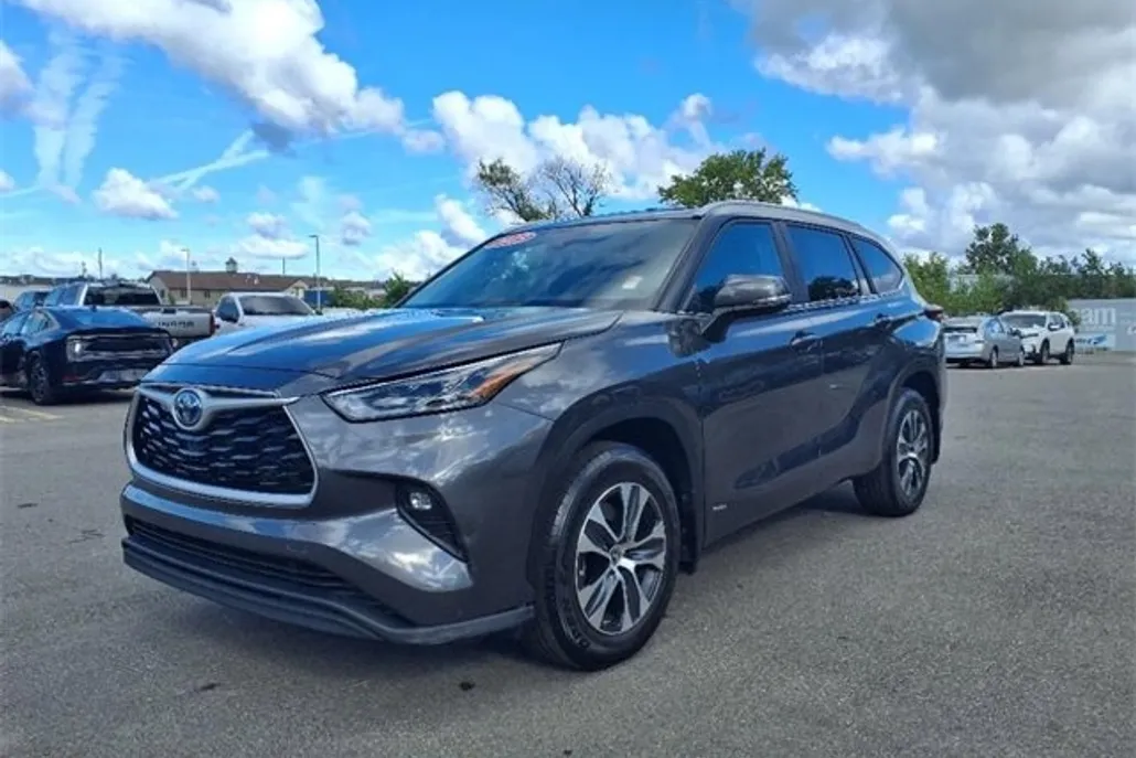 2023 Toyota Highlander Hybrid XLE photo 1