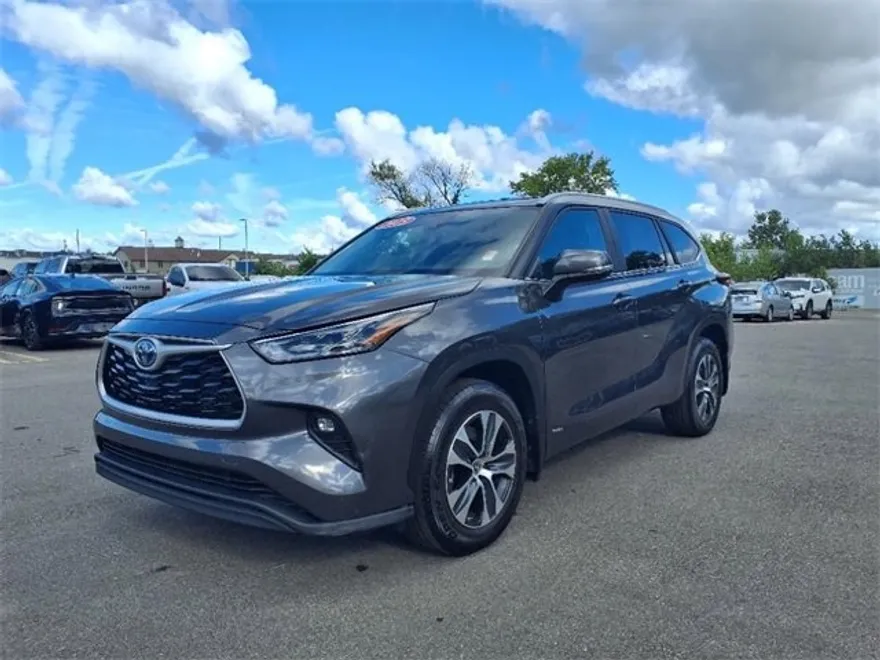 2023 Toyota Highlander Hybrid XLE photo 1