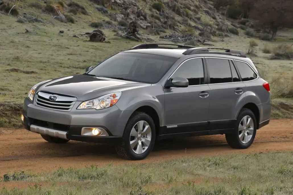 2011 Subaru Outback 2.5i Premium photo 1