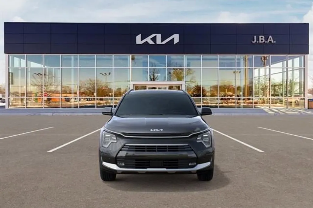 2025 Kia Niro SX Touring photo 1