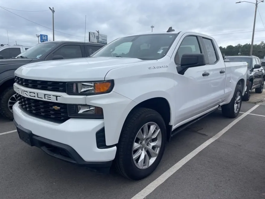 2020 Chevrolet Silverado 1500 Custom photo 1