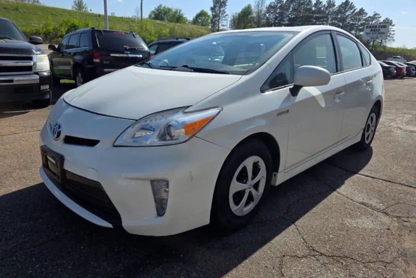 2012 Toyota Prius Two photo 1