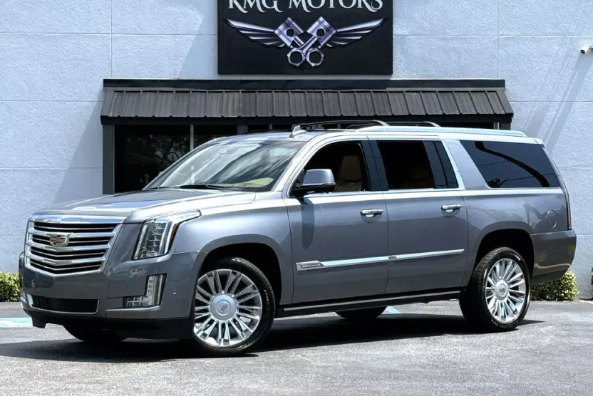2019 Cadillac Escalade ESV Platinum photo 1