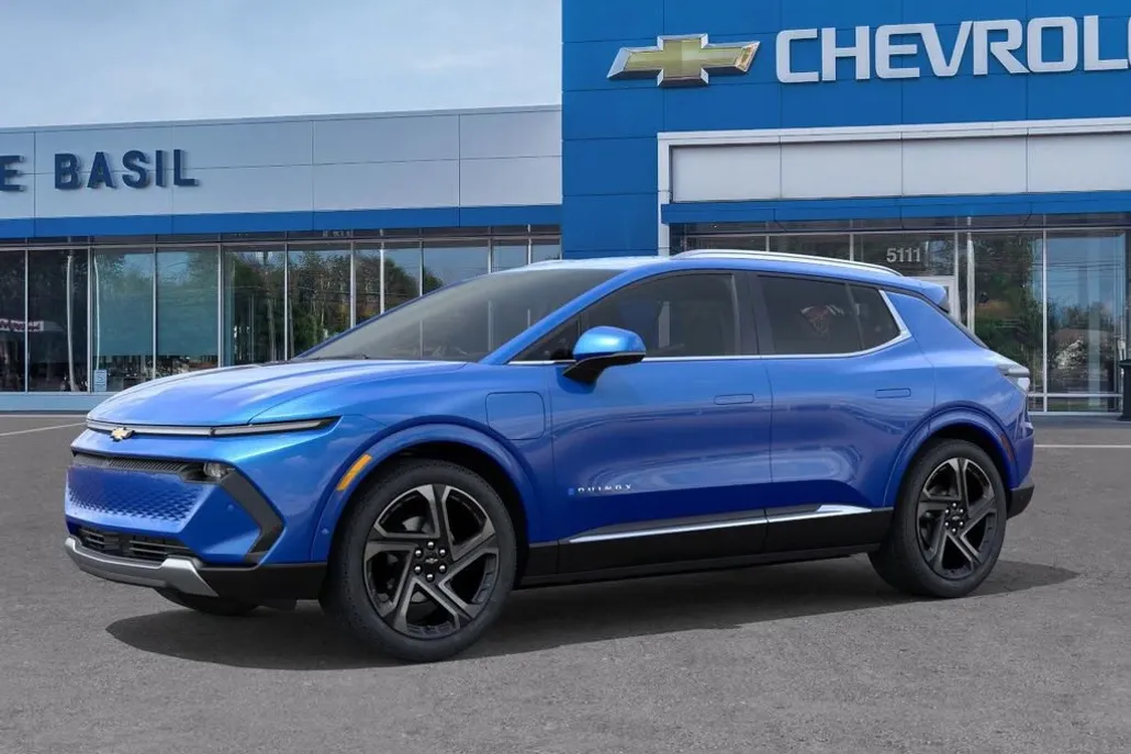 2025 Chevrolet Equinox LT photo 1