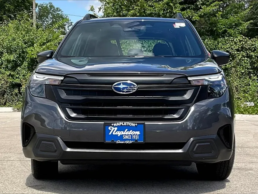 2025 Subaru Forester Base photo 1
