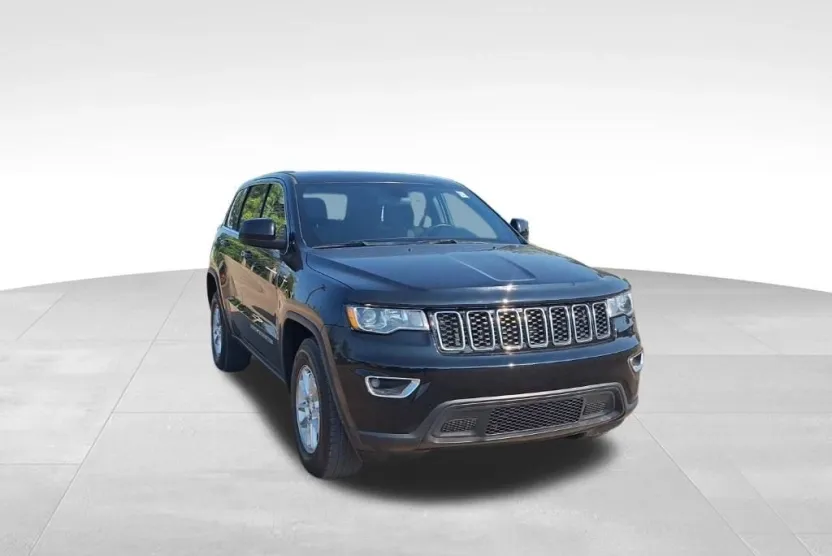 2019 Jeep Grand Cherokee Laredo photo 1