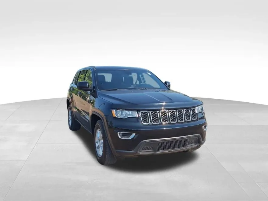 2019 Jeep Grand Cherokee Laredo photo 1