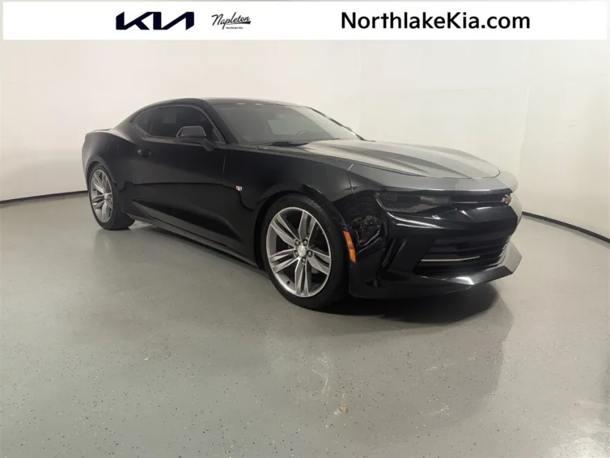 2018 Chevrolet Camaro 1LT photo 1