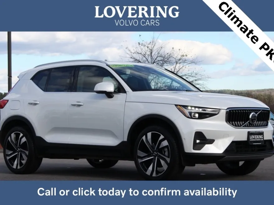 2025 Volvo XC40 Plus photo 1