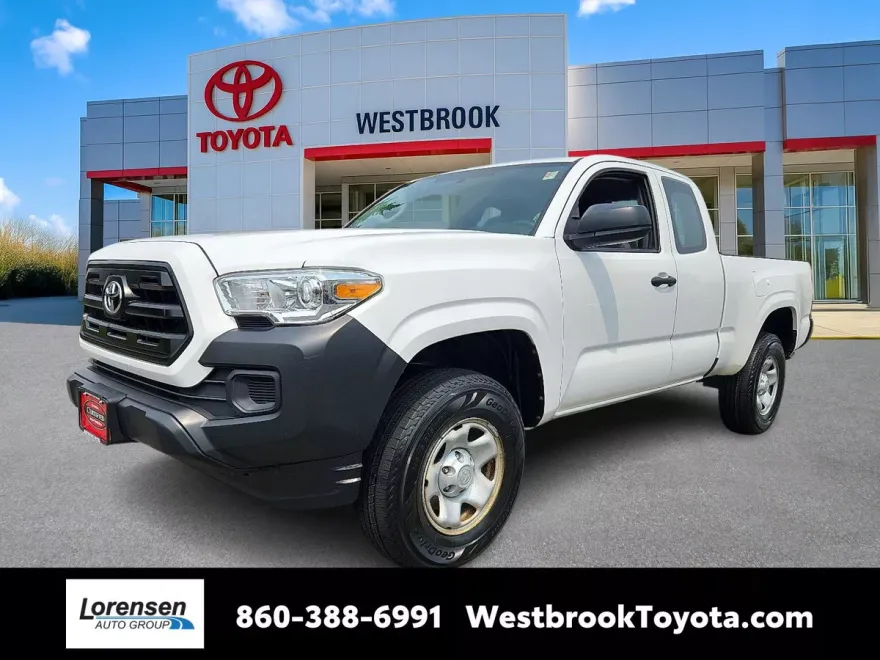 2017 Toyota Tacoma SR photo 1