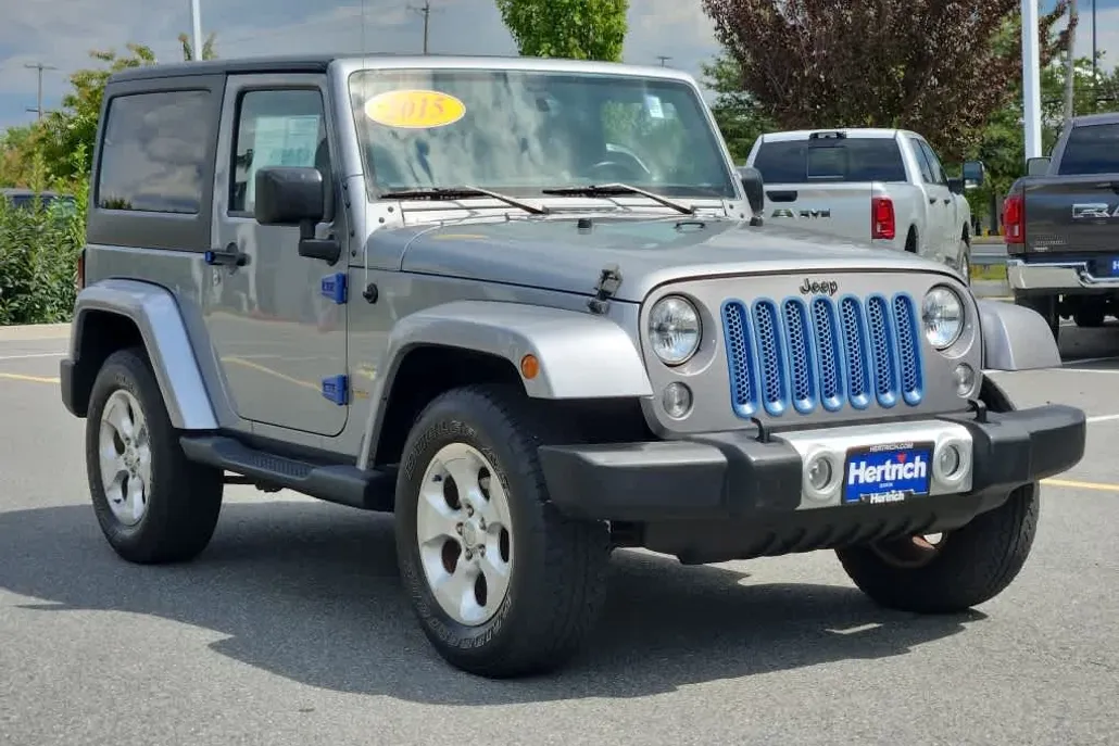 2015 Jeep Wrangler Sahara photo 1