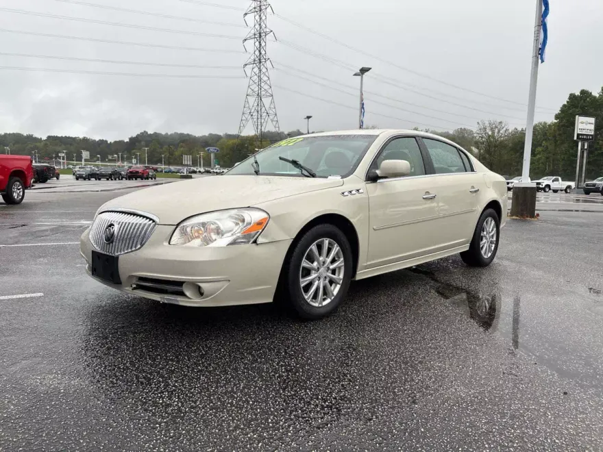 2011 Buick Lucerne CXL photo 1