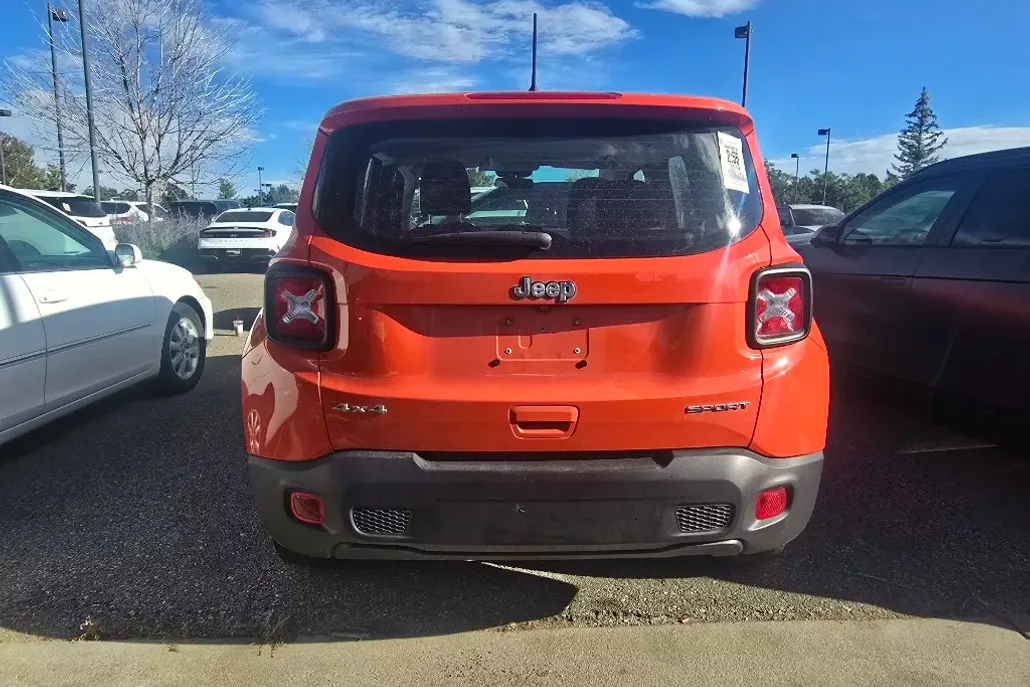 2019 Jeep Renegade Sport photo 1