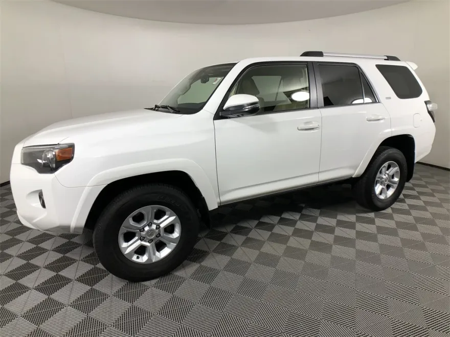 2024 Toyota 4Runner SR5 Premium photo 1