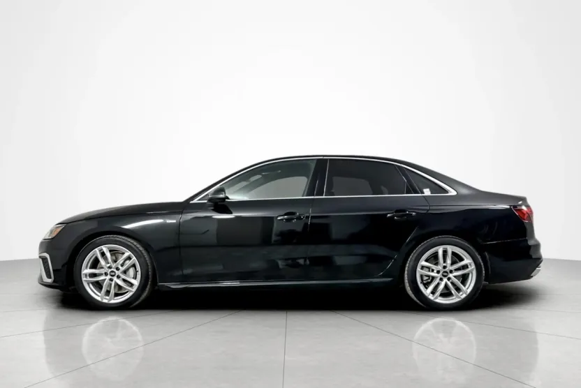 2023 Audi A4 S line Premium Plus 45 TFSI Quattro photo 1