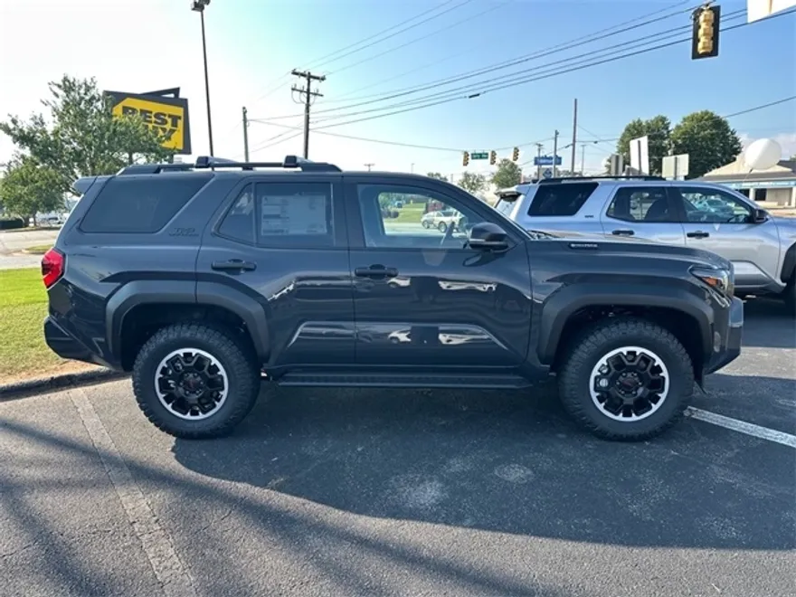2025 Toyota 4Runner TRD Off-Road photo 1