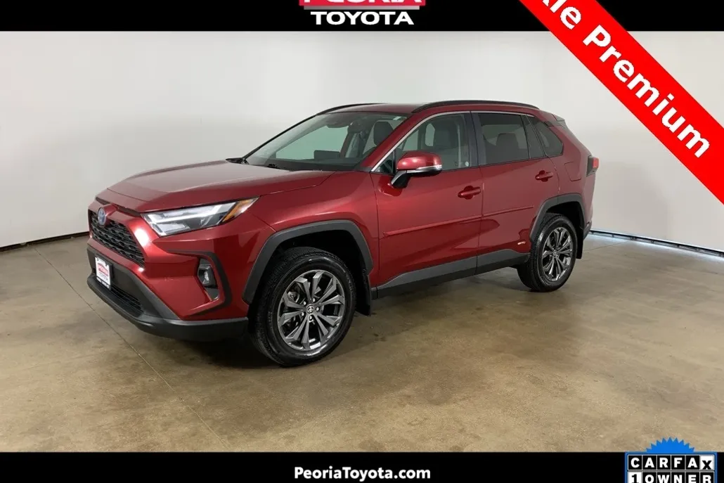 2024 Toyota RAV4 Hybrid XLE Premium photo 1