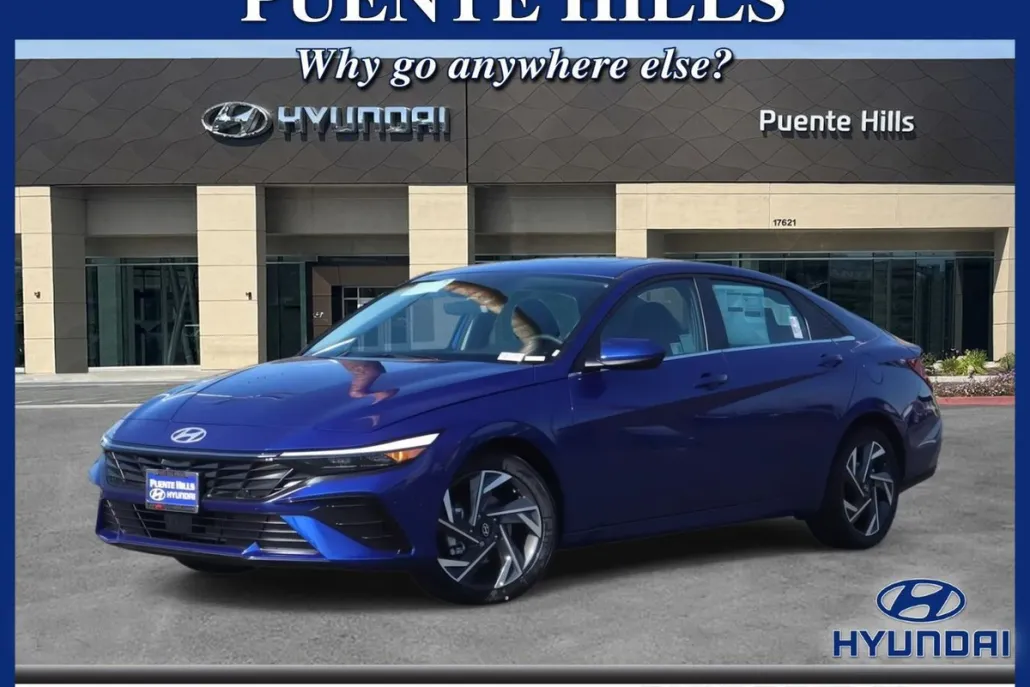 2025 Hyundai Elantra SEL Convenience photo 1