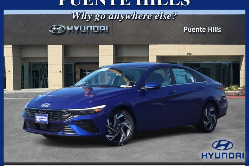2025 Hyundai Elantra SEL Convenience photo 1