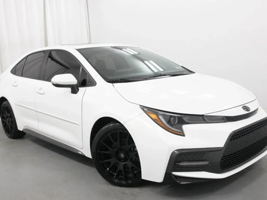 2020 Toyota Corolla SE photo 1