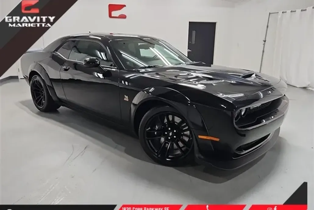 2023 Dodge Challenger R/T Scat Pack photo 1