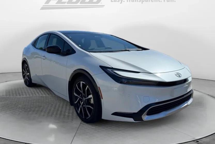 2024 Toyota Prius Prime XSE photo 1